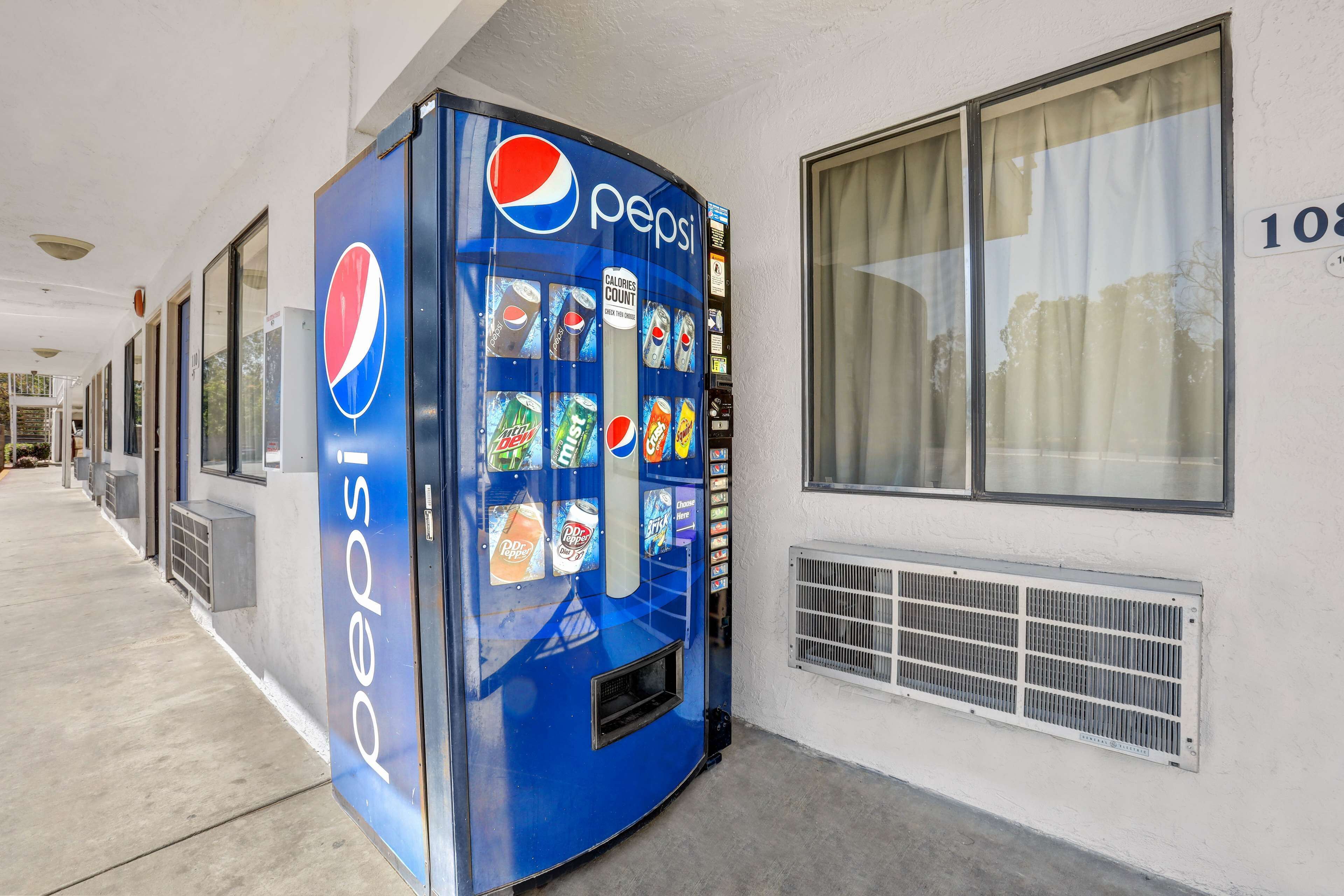 Foto - Motel 6-Fresno, CA - Belmont Ave