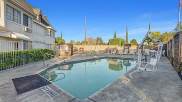 Piscina stagionale all'aperto