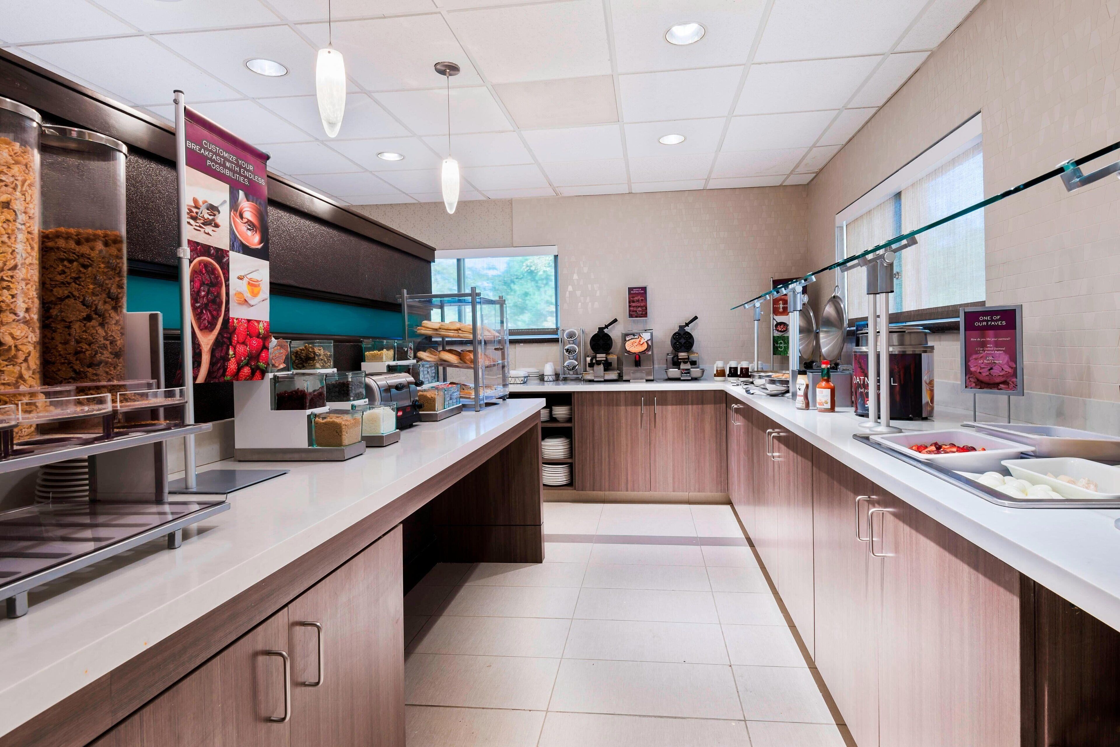 free daily continental breakfast