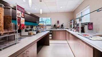 Free daily continental breakfast