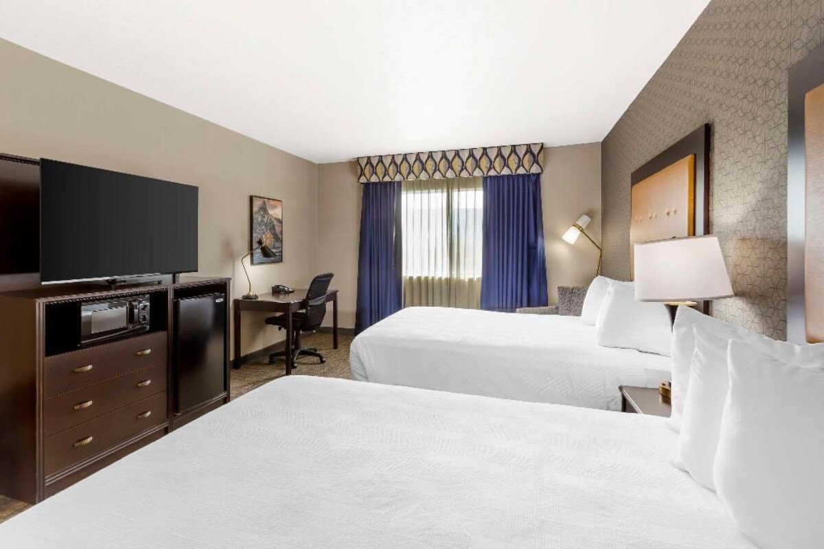 Hypo-allergenic bedding available, pillowtop beds, in-room safe, desk