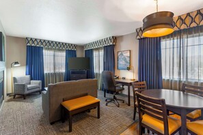 Suite, 1 King Bed, Non Smoking, Fireplace (with Single Sofabed)