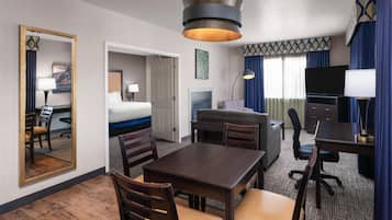 Suite, 1 King Bed, Non Smoking, Fireplace (with Single Sofabed)