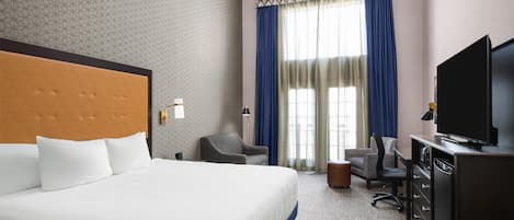 Standaard kamer, 1 kingsize bed, niet-roken, koelkast & magnetron | Hypoallergeen beddengoed, pillowtop-bedden, een kluis op de kamer