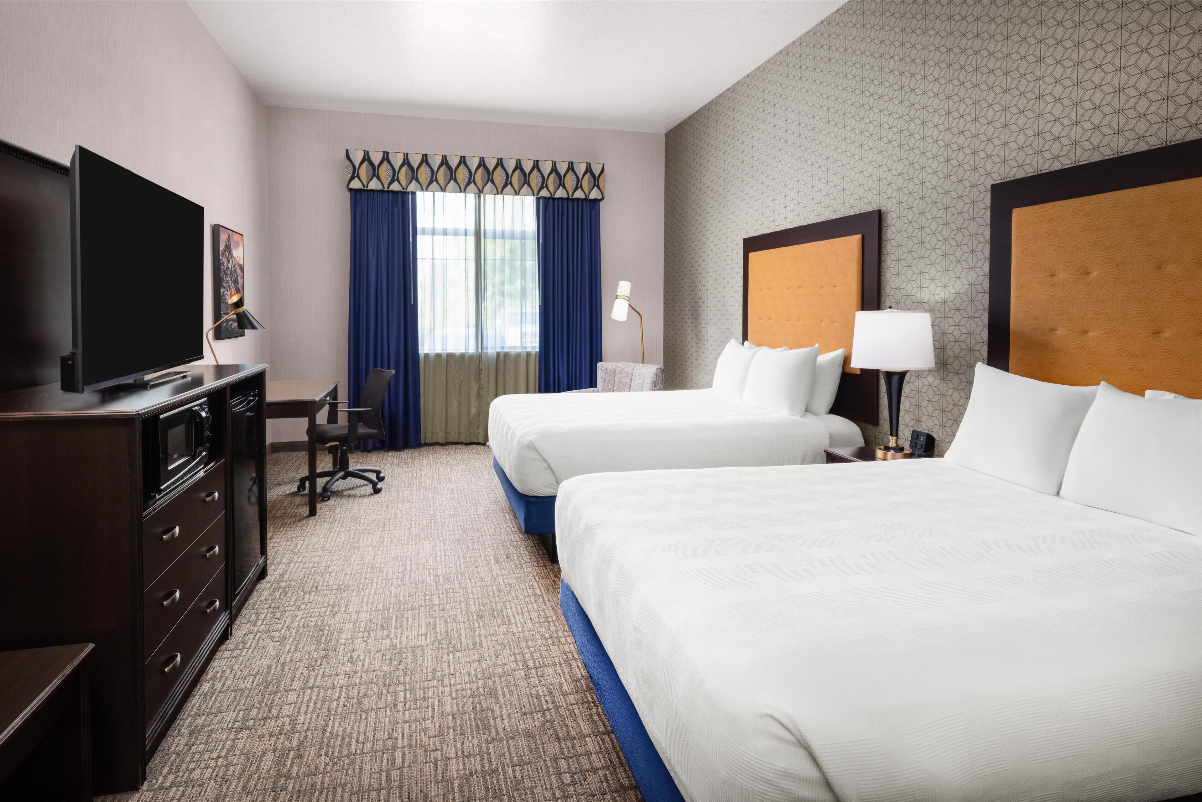 Standard Room, 2 Queen Beds, Non Smoking, Refrigerator & Microwave (1st Floor) | Hypo-allergenic bedding available, pillowtop beds, in-room safe, desk
