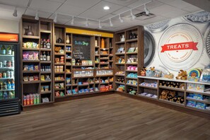 Snack bar - Hampton Inn Kalispell (Kalispell)