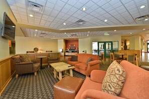 Lobby sitting area - Hampton Inn Kalispell (Kalispell)