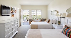 Lit avec matelas à plateau-coussin, minibar, bureau