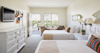 Pillowtop beds, minibar, desk, iron/ironing board at Laguna Beach House