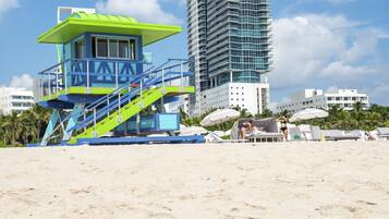 Beach nearby, sun-loungers, beach umbrellas, beach towels