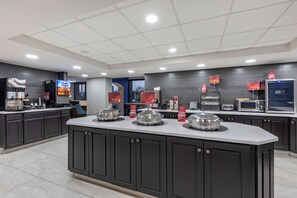 Free daily full breakfast - Best Western Plus St. Louis West-Westport (Maryland Heights)