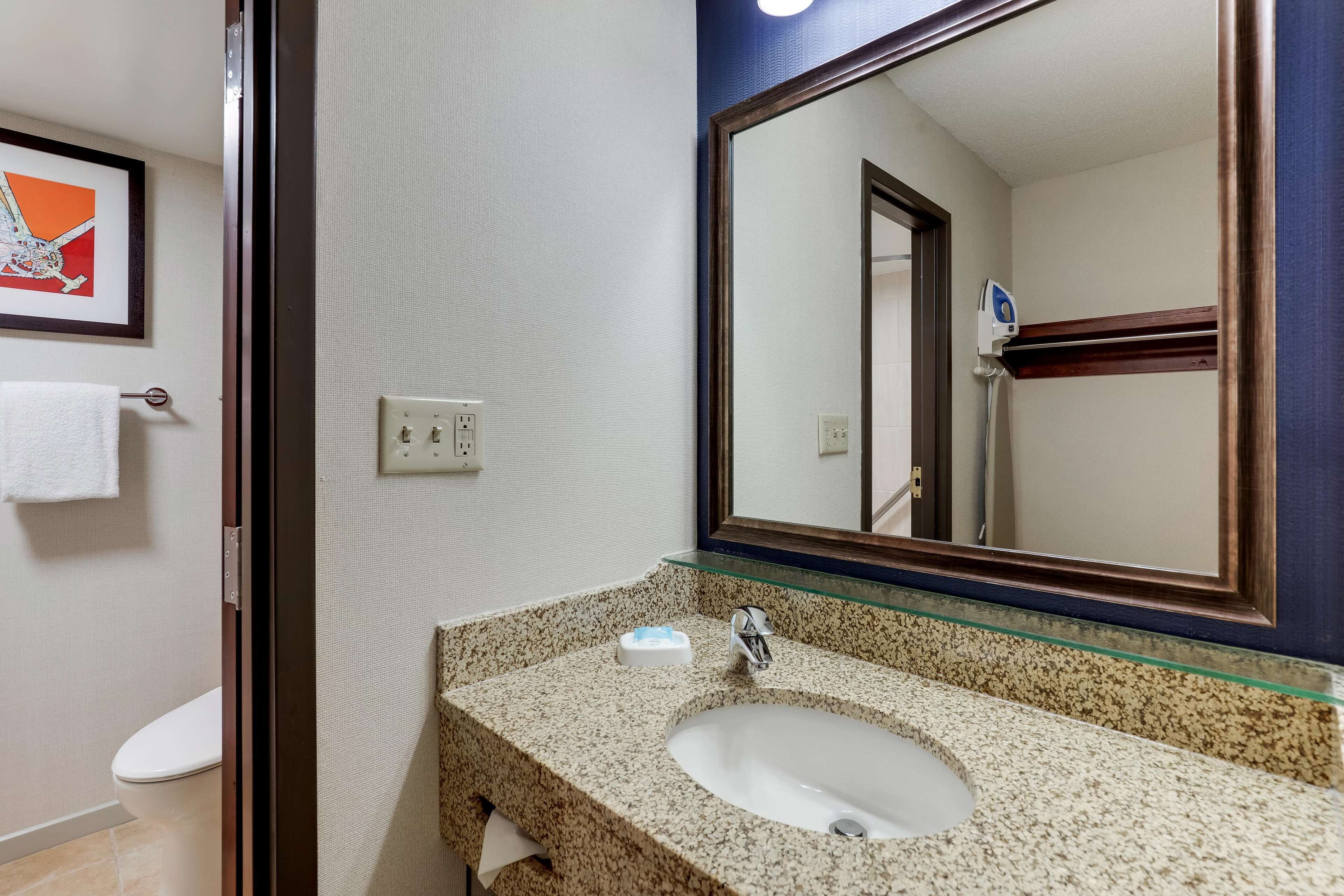 combined shower/bathtub, free toiletries, hair dryer, towels