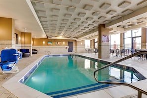 Piscine intérieure