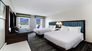 Room, 2 Queen Beds, Non Smoking, Balcony