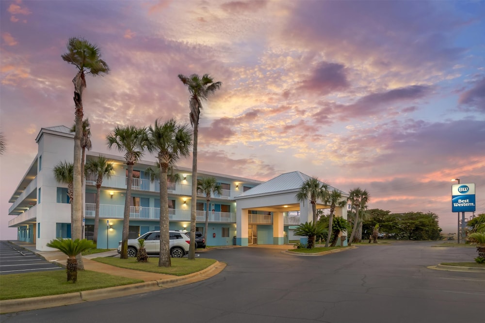 Best Western Navarre Waterfront