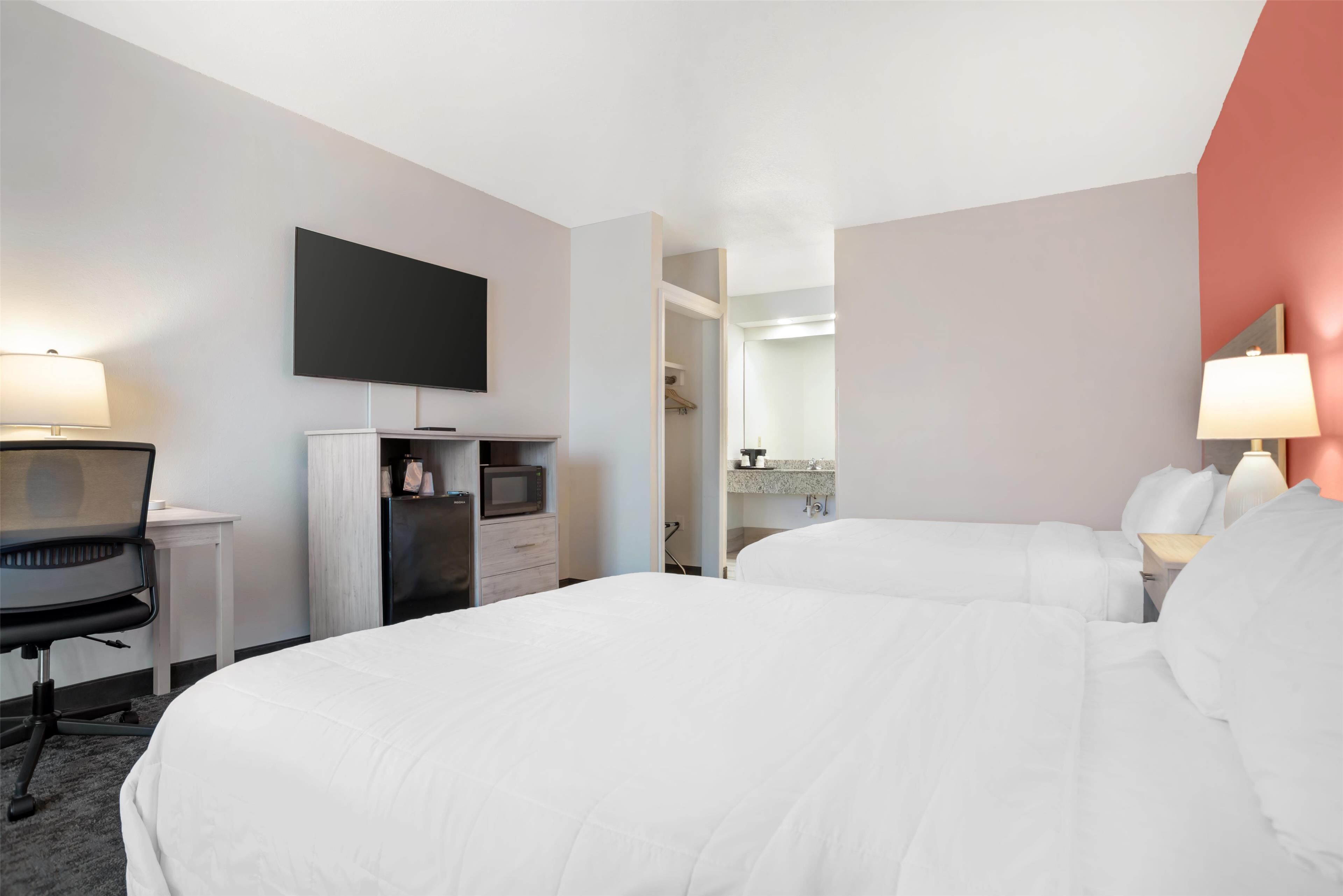 standard room, 2 queen beds, accessible, refrigerator & microwave | 1 bedroom, premium bedding, desk, laptop workspace