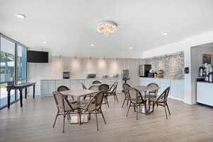 包含每日全套早餐