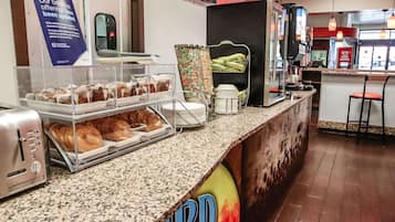 Café da manhã continental grátis todos os dias
