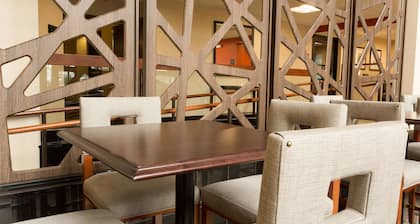 Drury Inn & Suites St. Louis Airport