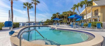 Hilton Vacation Club Charter Club Naples Bay