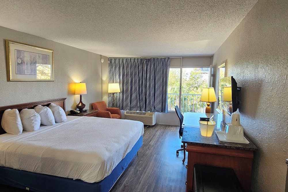 Days Inn by Wyndham Orlando Downtown