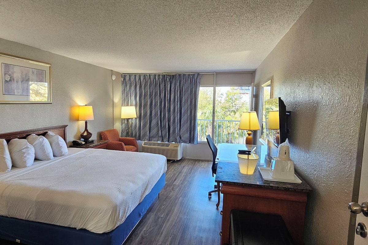 In-room safe, desk, blackout drapes, free cribs/infant beds