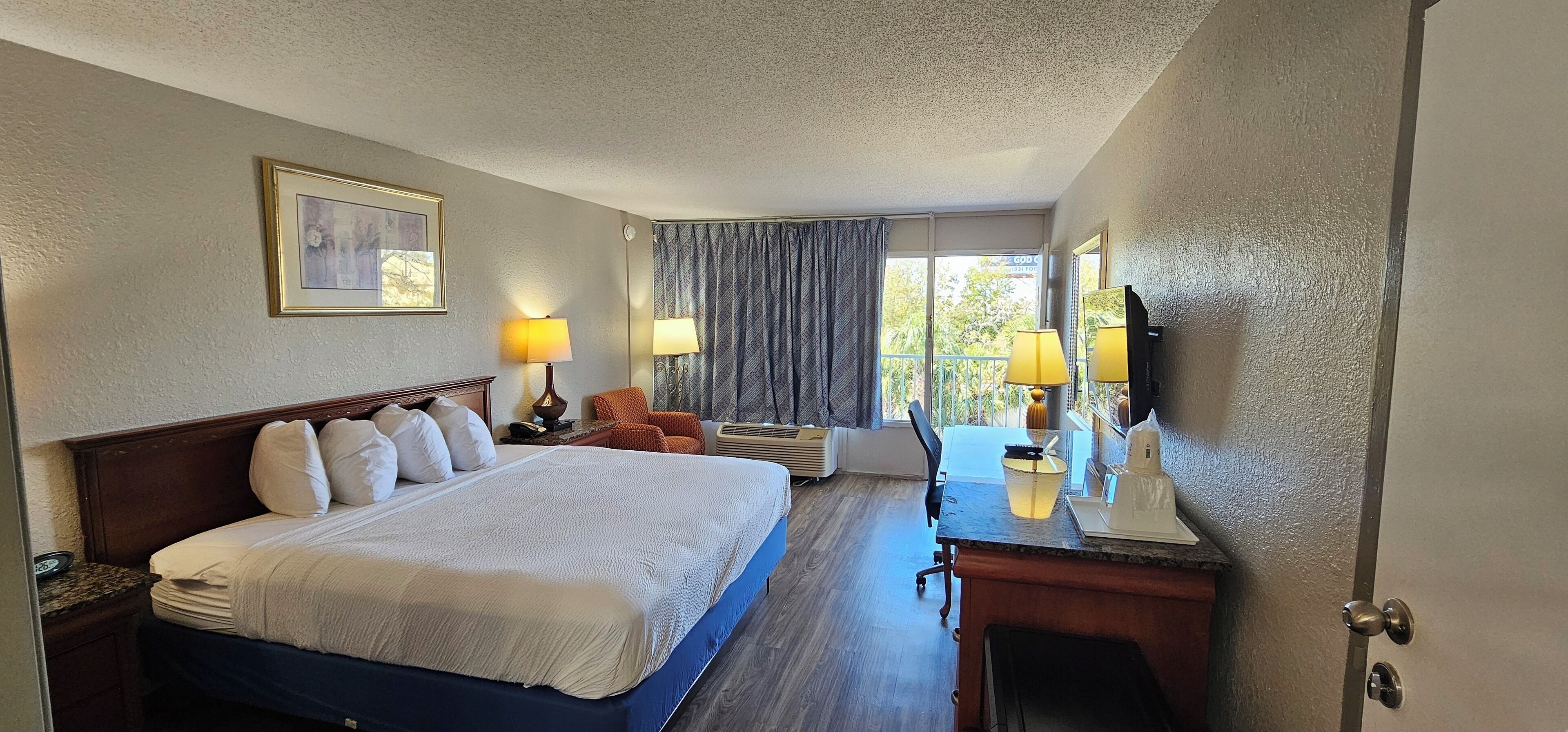 Photo - Days Inn by Wyndham Orlando Downtown