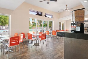 Free daily buffet breakfast - Orlando International Drive North Hotel (Orlando)