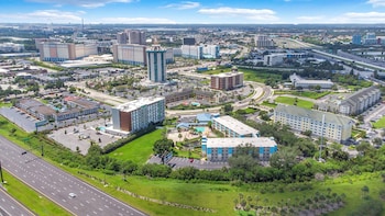 Hotel Exterior at Orlando International Drive North Hotel