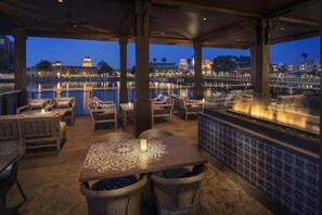 Outdoor dining - Disney's Coronado Springs Resort (Lake Buena Vista)