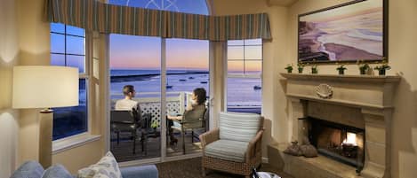 Penthouse Suite, 1 King Bed with Sofabed, Ocean View | 沙滩/海景
