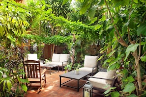 Exterior - Island City House Hotel (Key West)