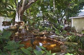 Fountain - Island City House Hotel (Key West)