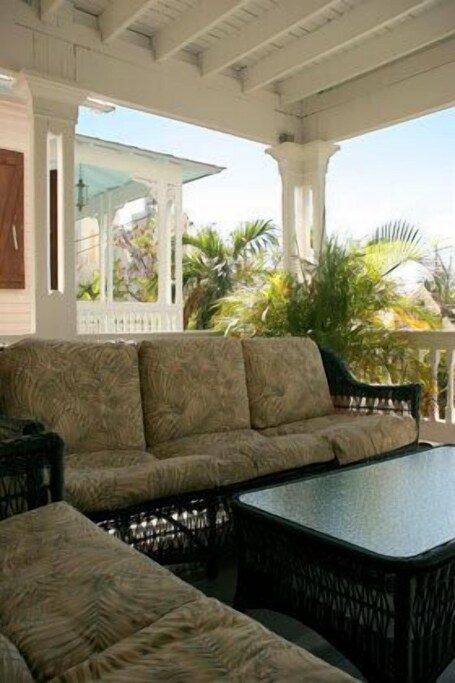 Island City House Hotel - Image 22