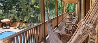 Island City House Hotel