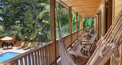 Island City House Hotel