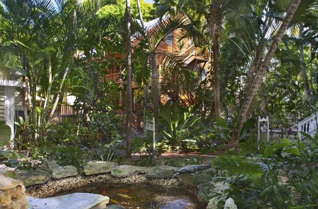 Island City House Hotel - Image 45