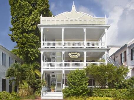 Island City House Hotel - Image 5