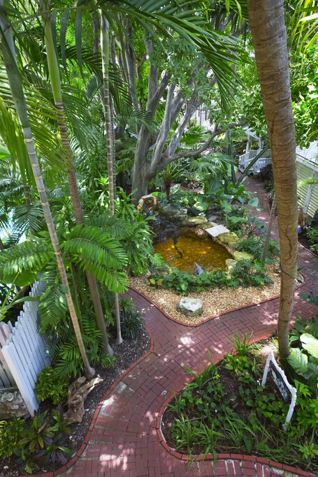 Island City House Hotel - Image 36