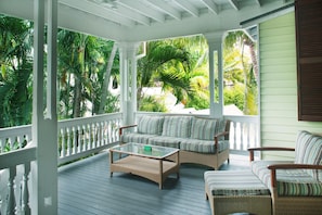 Island City House Queen Suite w/ Porch | Terrasse/Patio
