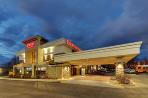 Exterior - Drury Inn & Suites Poplar Bluff (Poplar Bluff)