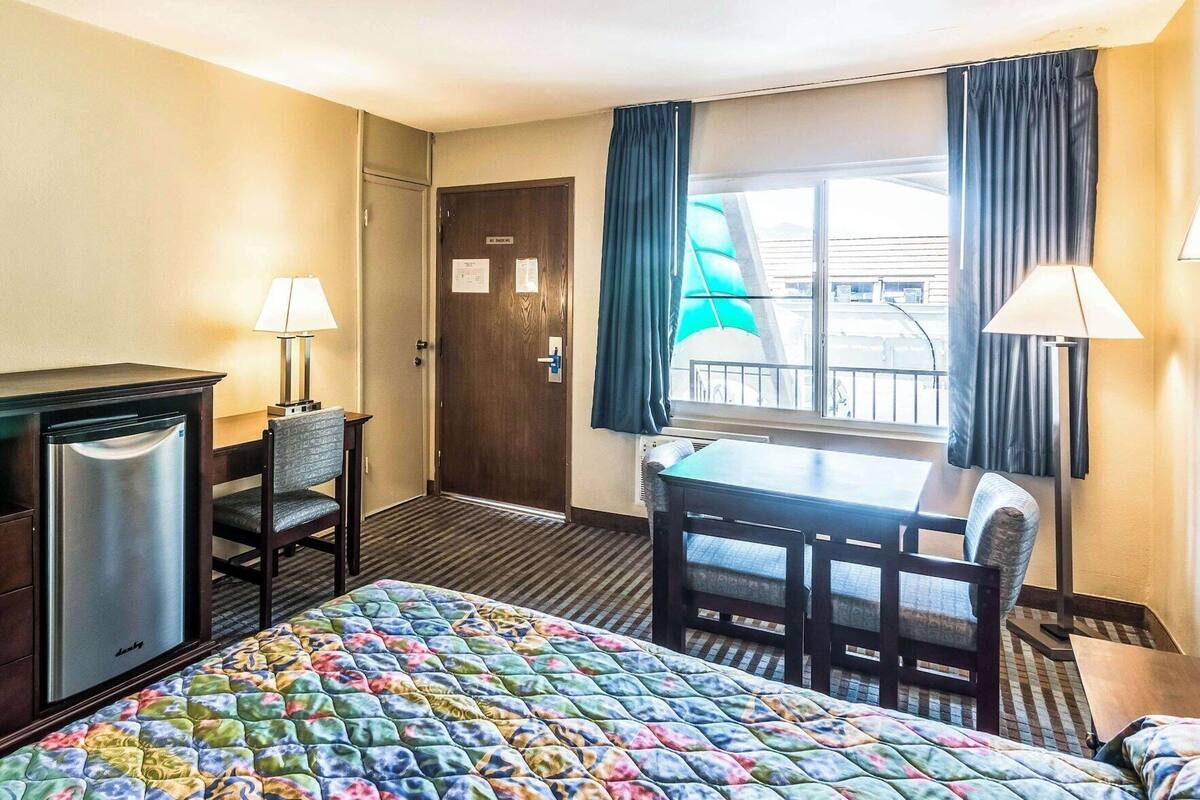 Desk, rollaway beds, free WiFi, bed sheets