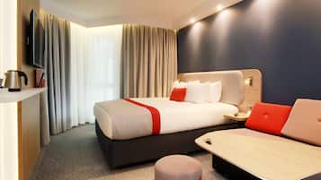 Standard Room, 1 Double Bed with Sofa bed (with Free Hot Breakfast) | In-room safe, individually decorated, desk, laptop workspace