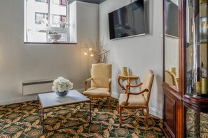 Lobby sitting area - Britannia Hotel Manchester (Manchester)