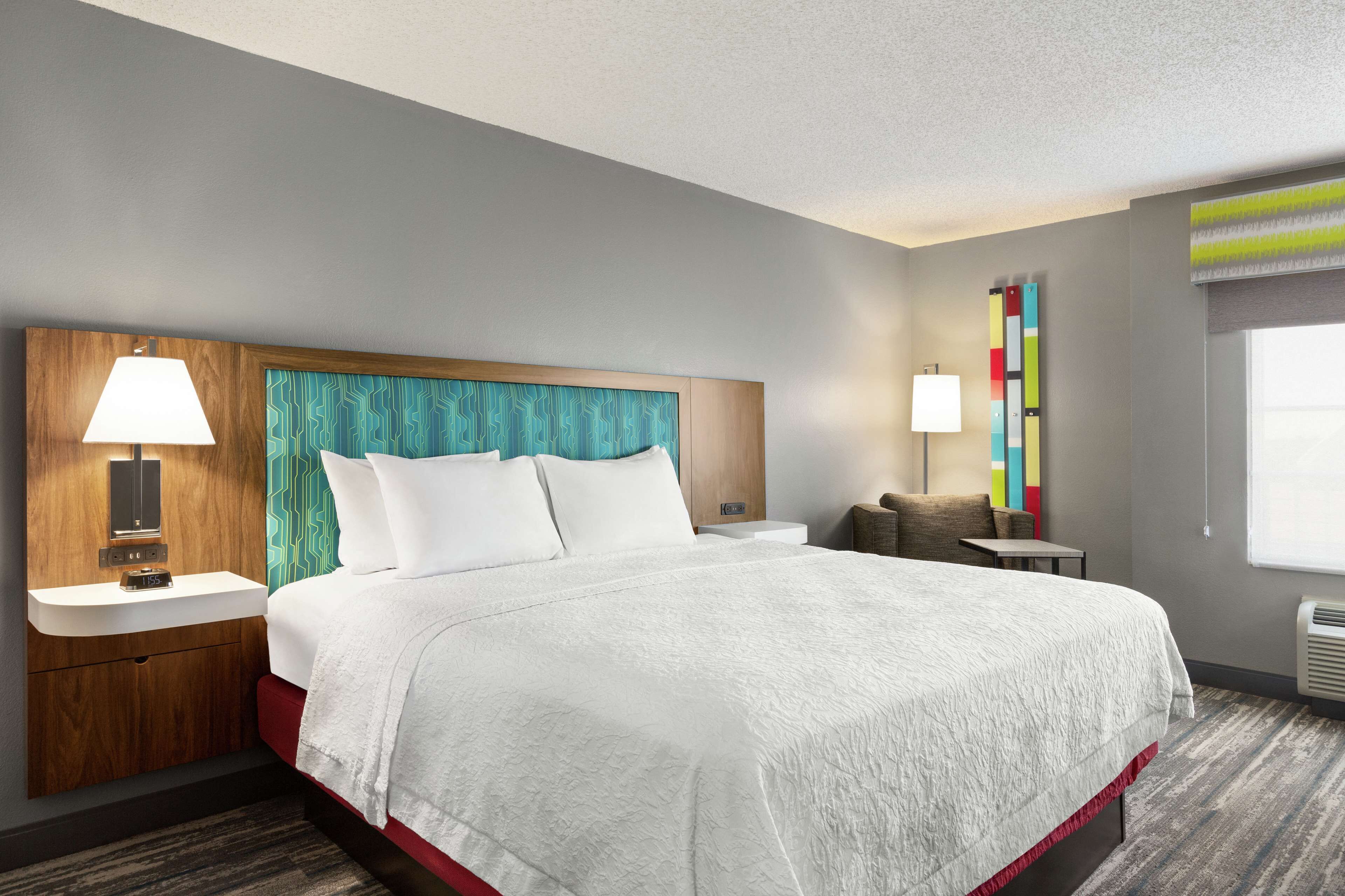 Photo - Hampton Inn & Suites Fort Lauderdale Airport