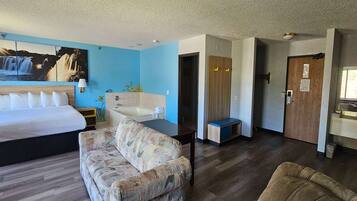 Decoración personalizada, muebles diferentes y escritorio