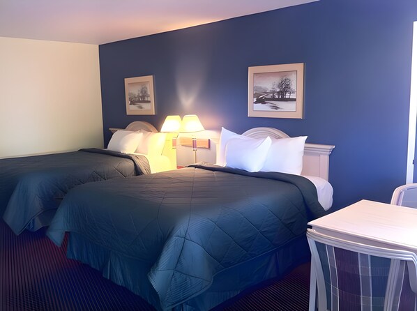 Chambre, 2 grands lits, non-fumeur | Coffre-fort, bureau, espace de travail pour ordinateurs portables