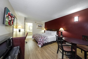 Standard Room, 1 King Bed, Non Smoking, Poolside | Desk, blackout drapes, free WiFi, bed sheets