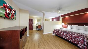 Superior Room, 1 King Bed, Non Smoking, Poolside | Desk, blackout curtains, free WiFi, bed sheets