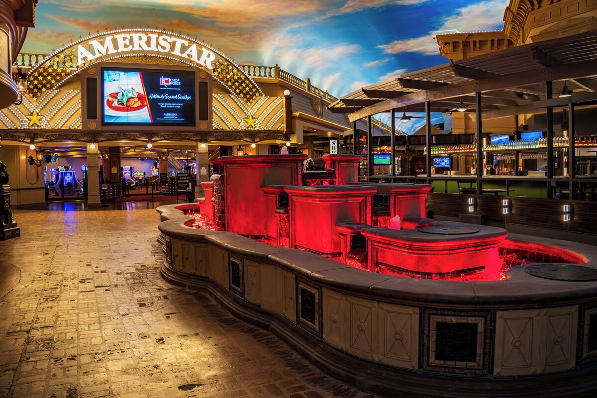 Ameristar Casino Hotel Kansas City, casino resort on the Missouri River